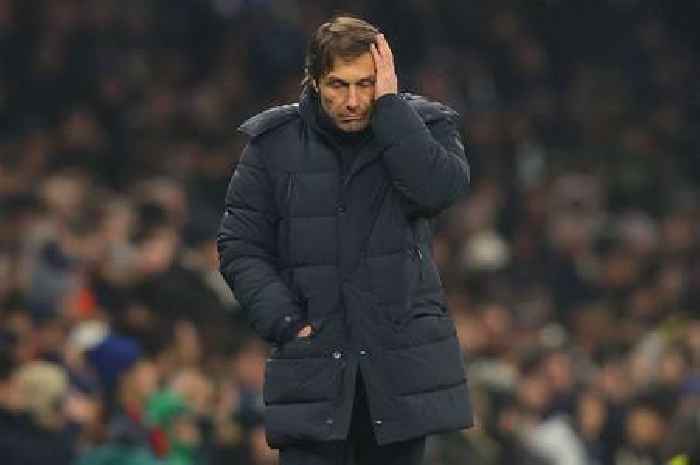 Tottenham fans make Antonio Conte and Daniel Levy feelings clear with Mauricio Pochettino call