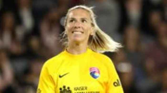 Ex-Chelsea and England keeper Telford retires