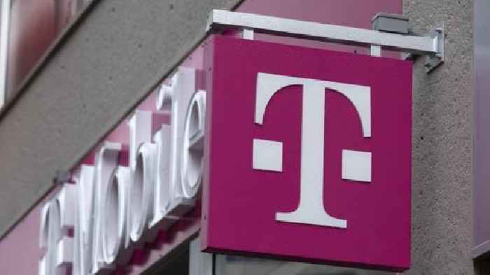 T-Mobile buying Ryan Reynolds' Mint Mobile in deal worth up to $1.35B