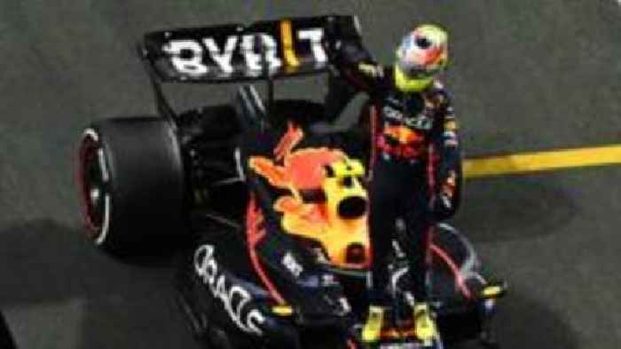 Alonso loses podium after penalty as Perez wins Saudi GP