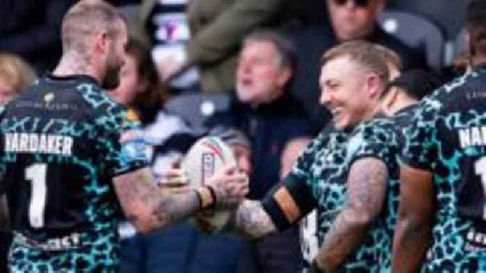 Charnley hat-trick helps Leigh win again at Hull