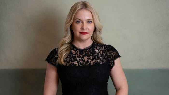 Melissa Joan Hart helps Nashville students to safety amid shooting
