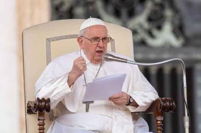Pope Francis to be hospitalised after struggling to breathe
