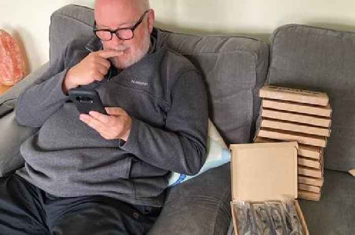 Perranporth dad goes viral after accidentally buying 60 pairs of reading glasses