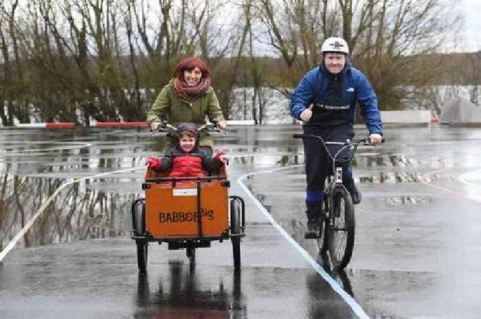 Wet weather can't dampen the spirits of Lanarkshire cyclists at Strathclyde Park event