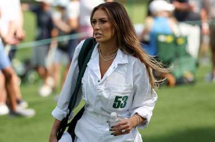 Paulina Gretzky becomes world's sexiest caddy after wowing on jet to The Masters