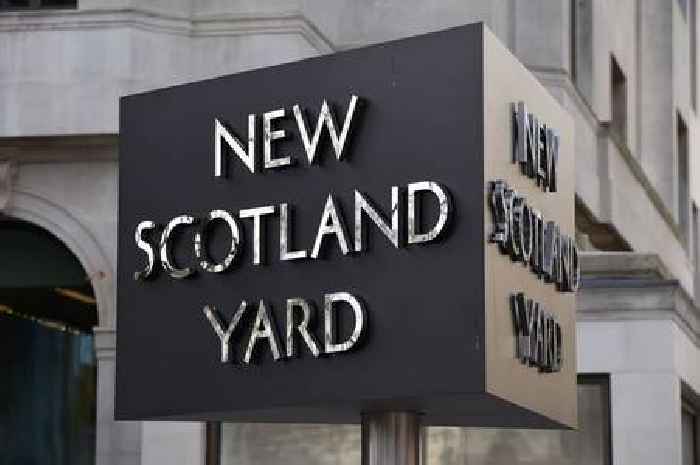 Met officers moved from serious crime squads to investigate internal standards