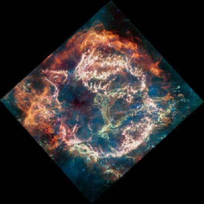 Webb reveals new details in Cassiopeia A