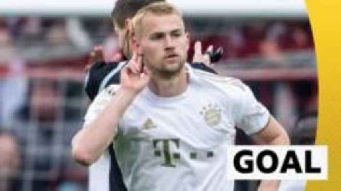 De Ligt keeps Bayern top with 25-yard screamer