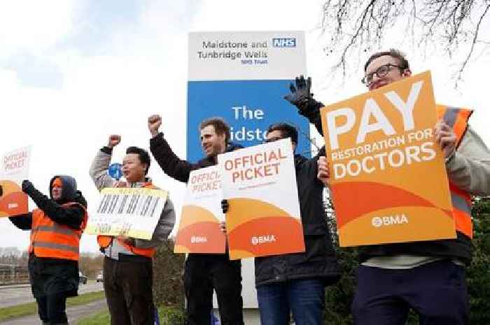NHS chief fears 'unparalleled levels of disruption' from junior doctors' strike
