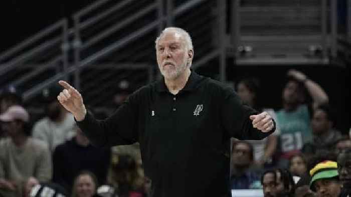 Spurs' Gregg Popovich calls out Republicans by name over gun laws