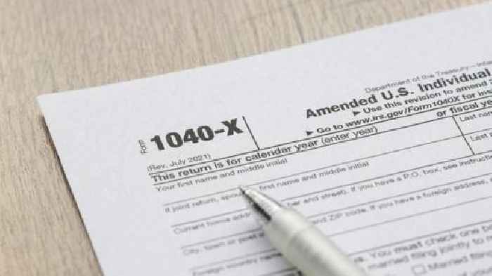 IRS: Taxpayers in 21 states should consider amending returns