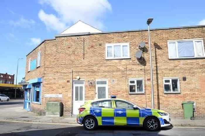 Man 'threatened with knife' on Grimsby street