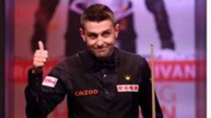 Selby survives spirited Selt comeback to triumph