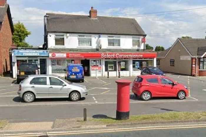 Postmasters at North Lincs Post Office left in 'vulnerable position' as leavers' payment cut by 'more than half'