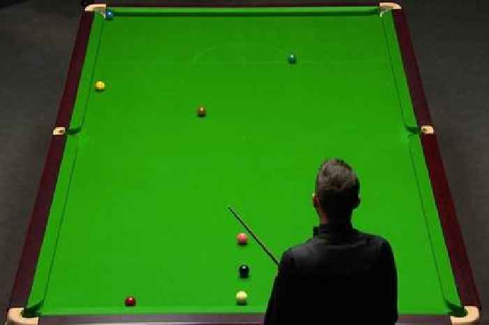 Mark Selby gets lucky with 'bonkers' fluke that 'sounded like the cue had snapped'