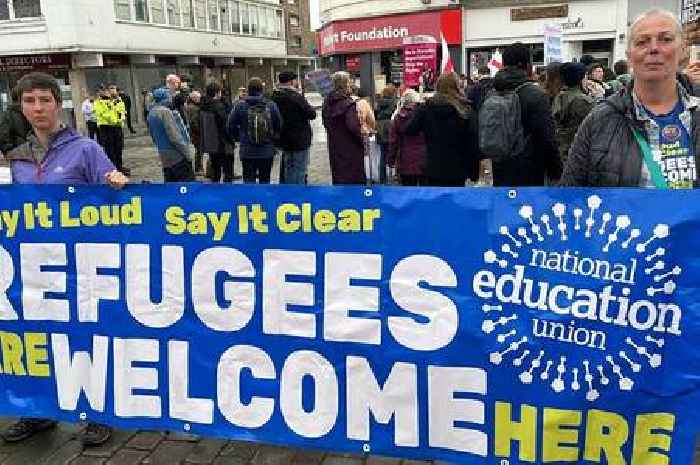 Long Eaton community stands united as asylum seeker protest descends on town