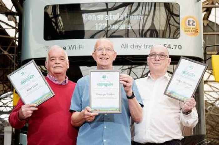 Nottingham City Transport bus drivers with combined 122 years behind wheel retire