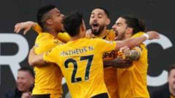 Wolves close to safety after win over Palace