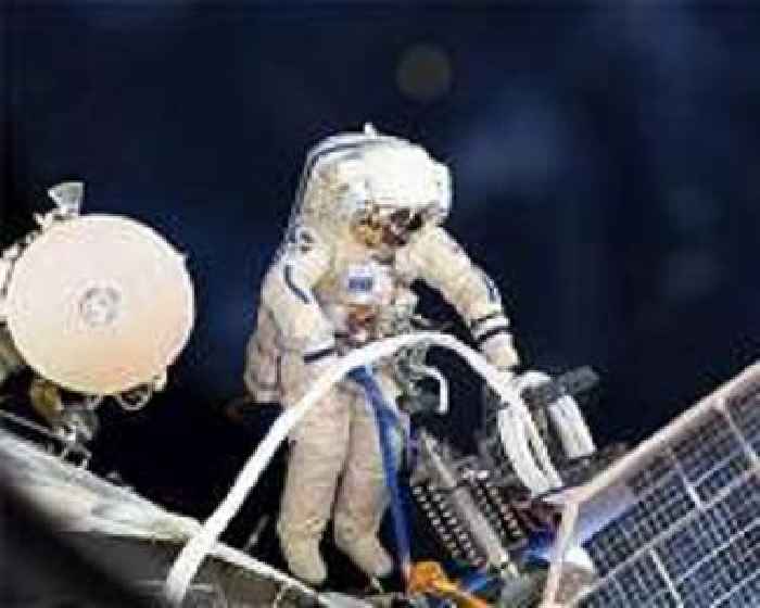Russian cosmonauts delay ISS spacewalk