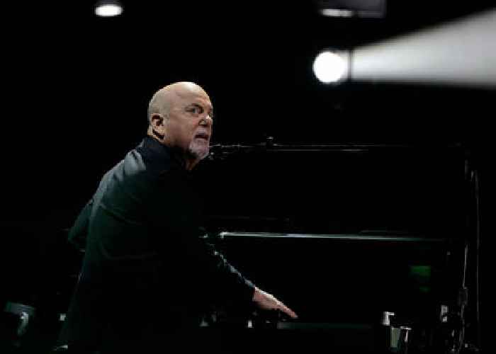 Watch Billy Joel Perform “Los Angelenos” For The First Time in 42 Years
