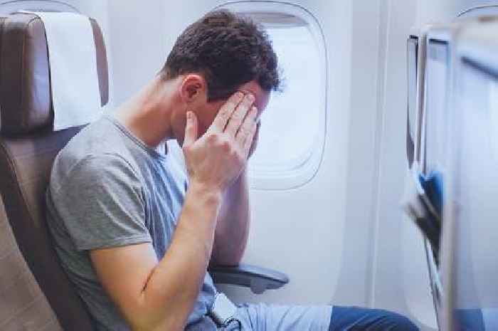 Man shamed for 'manspreading' on six-hour flight left speechless by female passenger