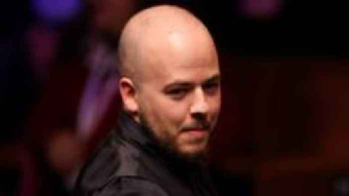 Brecel opens up early 6-2 lead over Selby in final