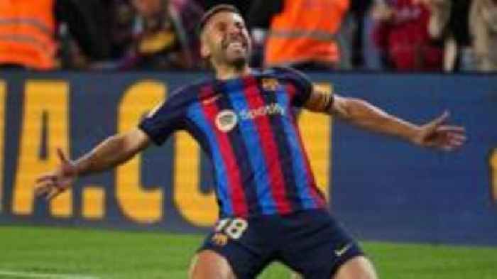 Alba hits winner as Barcelona edge closer to title