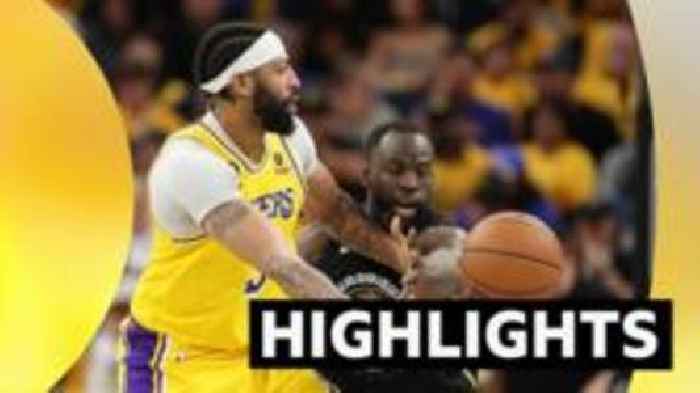 Davis stars as Lakers hold on against Golden State