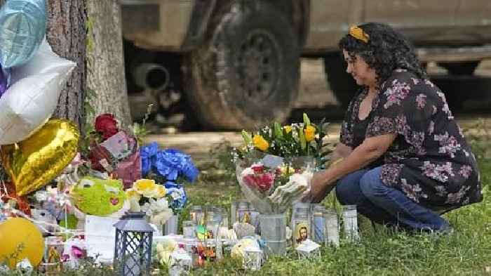 Neighbors complain about police response in Texas shooting