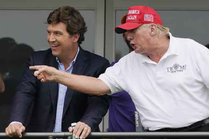 Tucker Carlson Reportedly in Talks With Trump to Host GOP Forum as Trump Plans to Snub Fox News