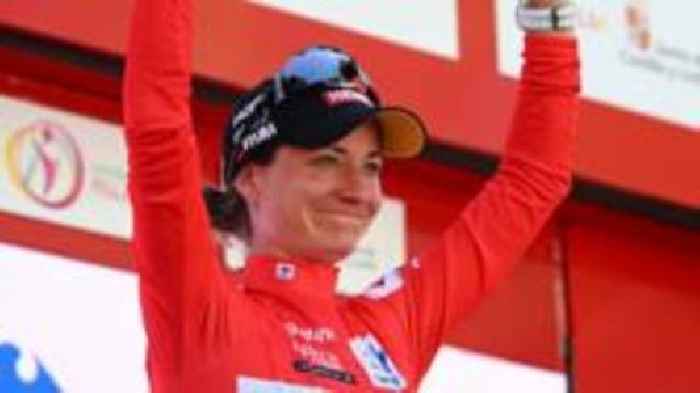 Vos wins second La Vuelta Femenina stage in a row