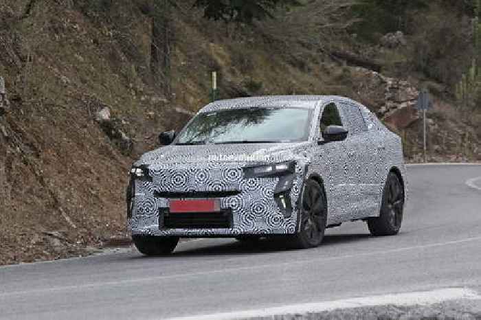 Renault Austral Coupe Spied With Trippy Camo, Might Be Christened the Avantime