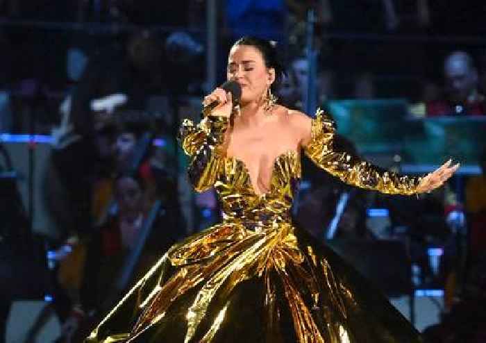 Watch Katy Perry Sing At King’s Coronation After Struggling To Find Her Seat