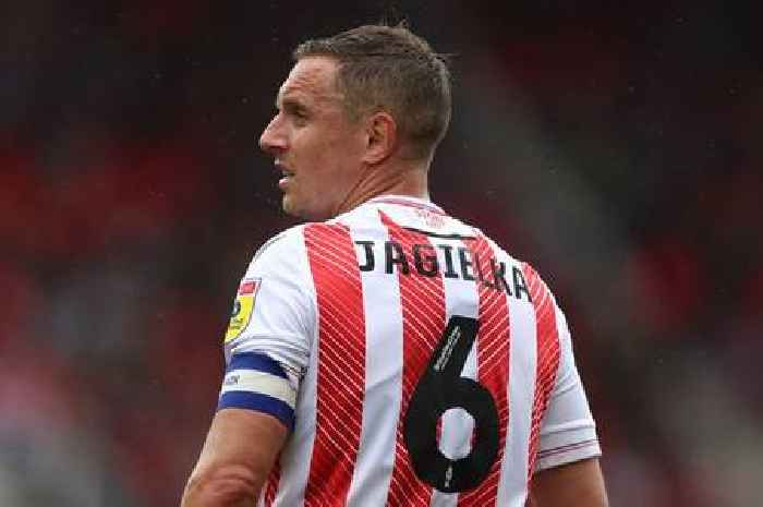 Phil Jagielka hints at Stoke City exit with brief message