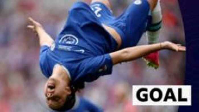Kerr fires Chelsea ahead and celebrates with backflip