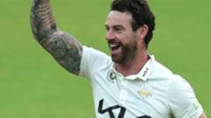 Surrey thump Middlesex to return to top of table