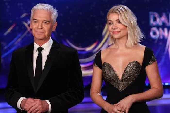 ITV Dancing On Ice line up popular star to replace Phillip Schofield