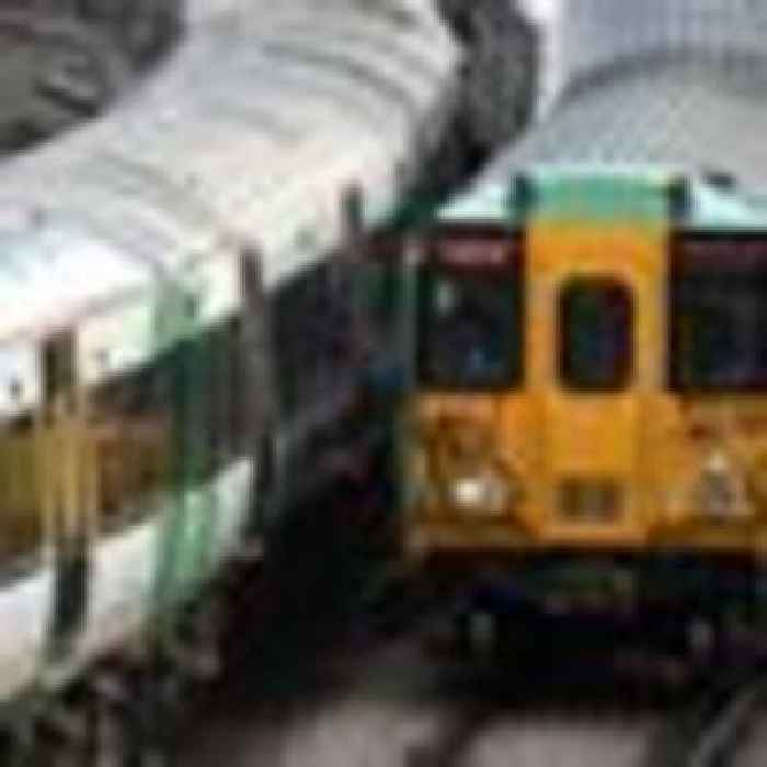 20,000 railway workers to go on strike on eve of FA Cup Final