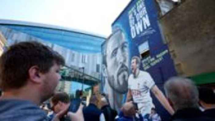 Premier League: Build-up to Tottenham v Brentford plus five other games
