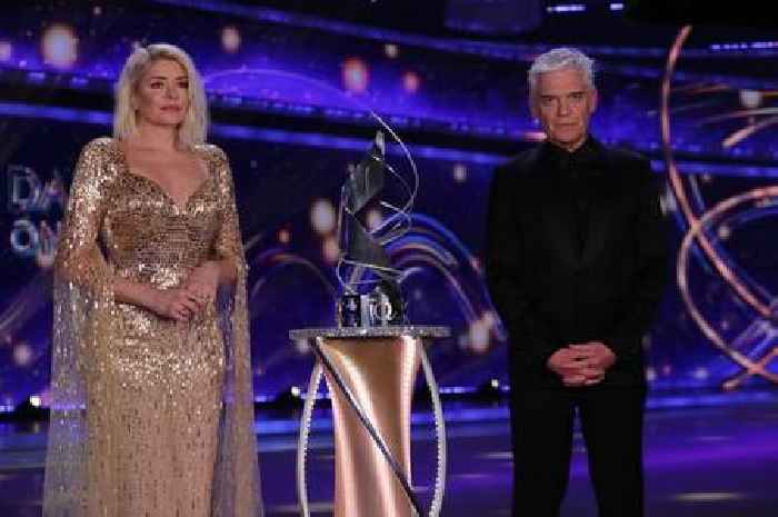 Holly Willoughby 'wants ITV to axe Phillip Schofield from Dancing On Ice' after This Morning exit