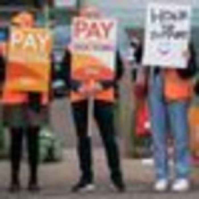 Junior doctors in Scotland offered pay rise amid walkout threat