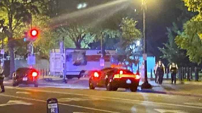 Man arrested after crashing truck into barrier near White House