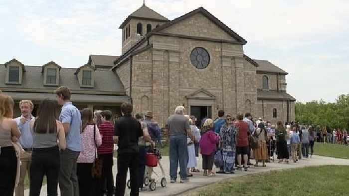 Faithful head to Missouri to see body of nun thought to be a miracle