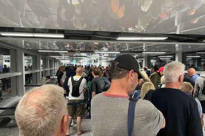 Border Force chaos at Bristol Airport as electronic passport gates fail