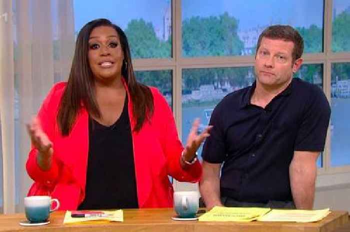 Dermot O'Leary refuses to respond to Phillip Schofield questions