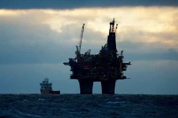 Labour set to ban new North Sea oil and gas developments in race to net zero