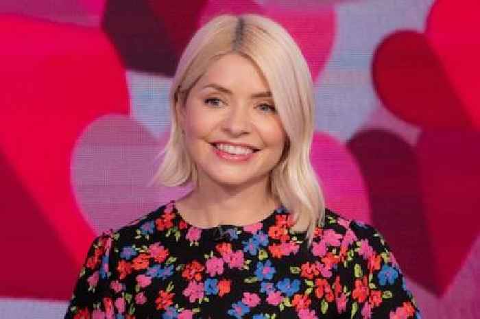 Holly Willoughby praised for 'brave' social media gesture after Phillip Schofield scandal