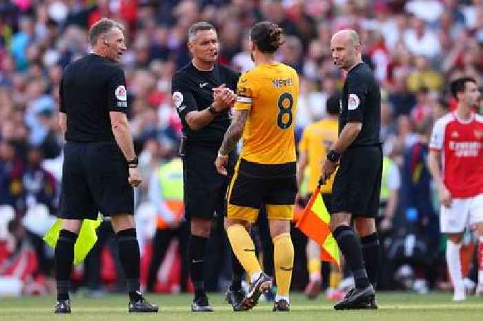 Premier League referee retires after 23 seasons and fans can’t say ‘bye’ quick enough