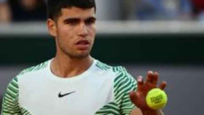 French Open: Alcaraz & Sabalenka in action before Norrie - radio & text